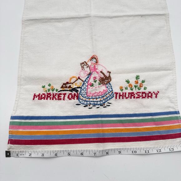 Vintage handmade TEA TOWEL embroidered cottagecore - THURSDAY - hand stitched - Picture 2 of 13
